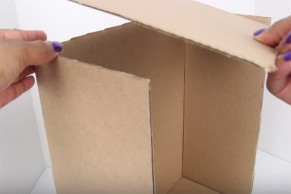 Cách làm nhà cho búp bê bằng thùng giấy ngay tại nhà